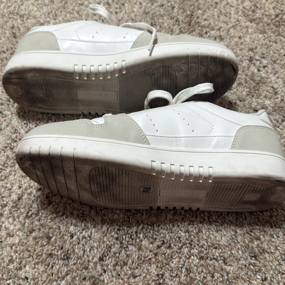 Calvin Klein White and Gray Sneakers - Picture 5 of 6